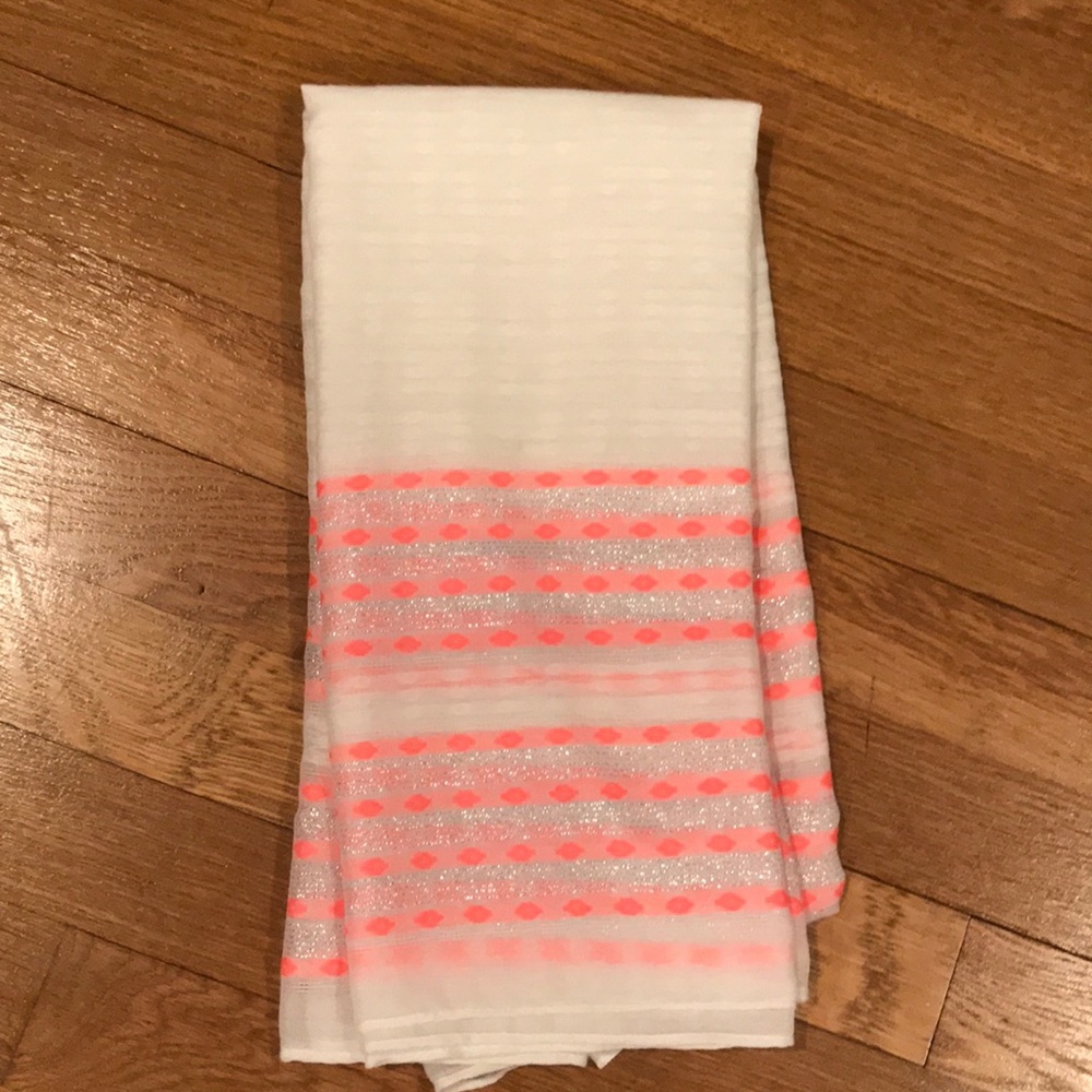 H&M Scarf - Picture 2 of 2